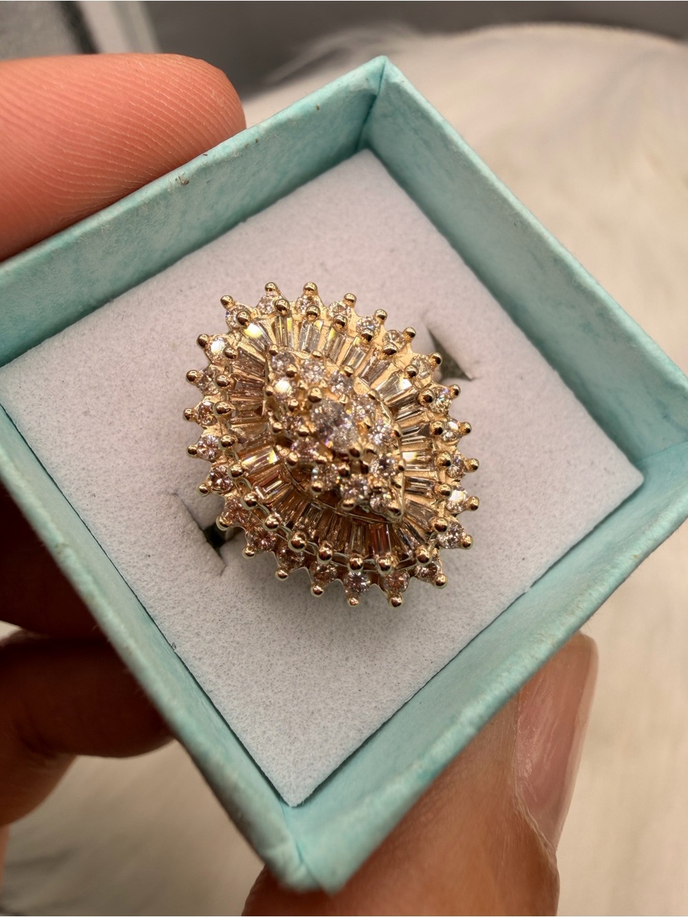 14k Yellow Gold 1.75 Ctw Diamond Ring Size 7.